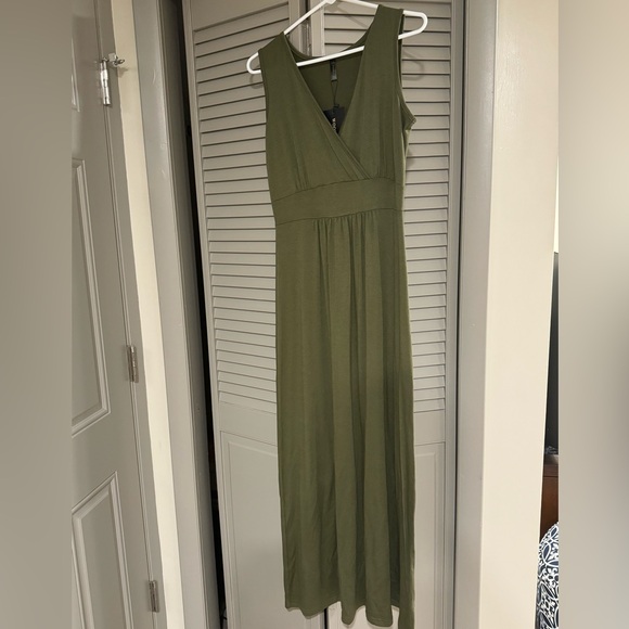Army Green Sleeveless, Deep V Neck Dress with tags - Woosea - Picture 1 of 2